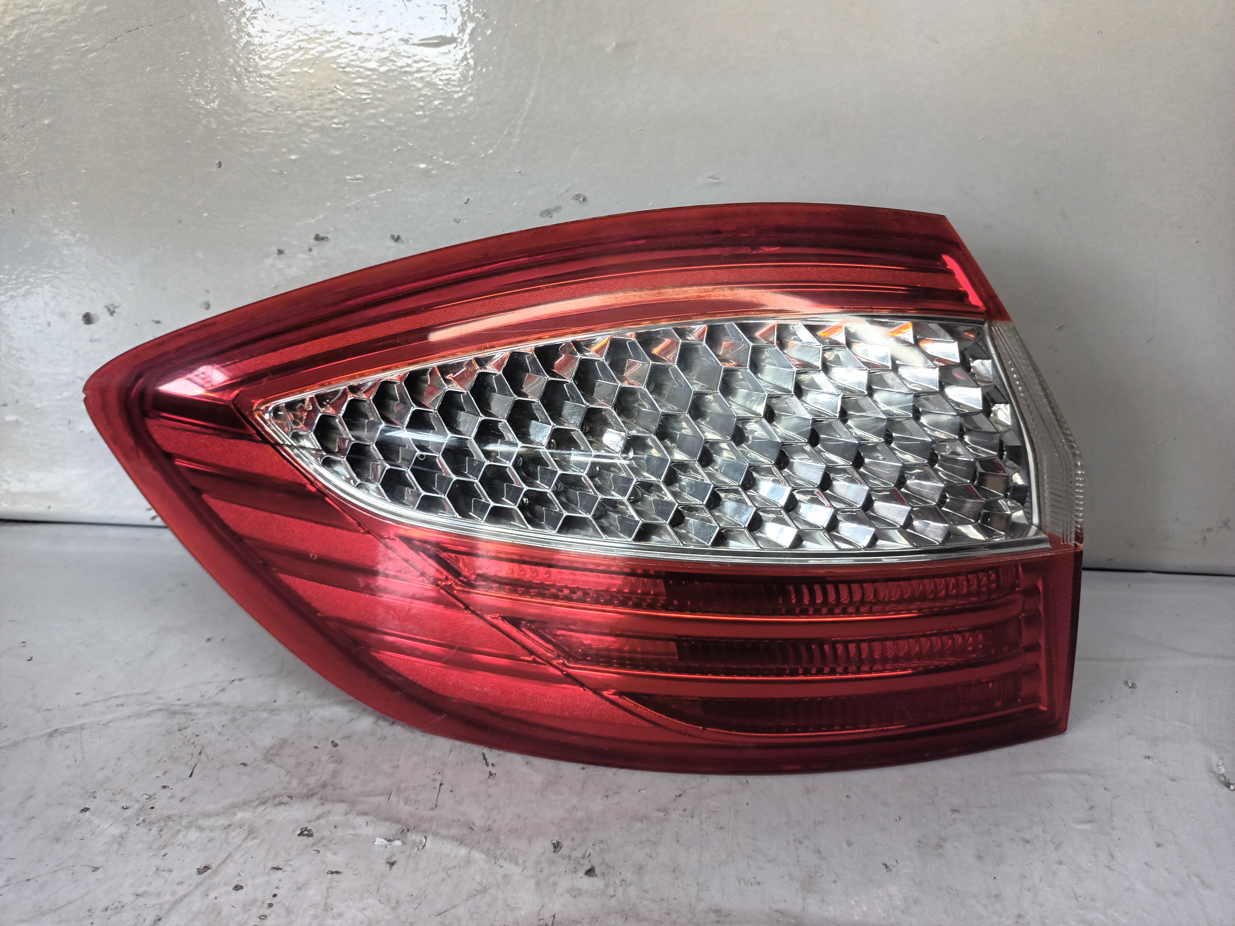 7S7113405B PILOTO TRASERO IZQUIERDO FORD MONDEO BER. (CA2)