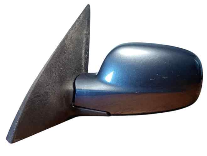 789304008020 RETROVISOR IZQUIERDO SSANGYONG REXTON RALLADURA EN UNA ESQUINA