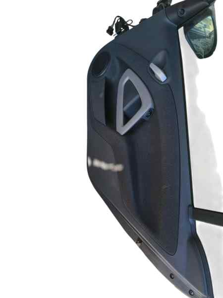 GUARNECIDO PUERTA DELANTERA DERECHA