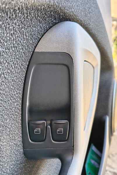 MANDO ELEVALUNAS DELANTERO IZQUIERDO