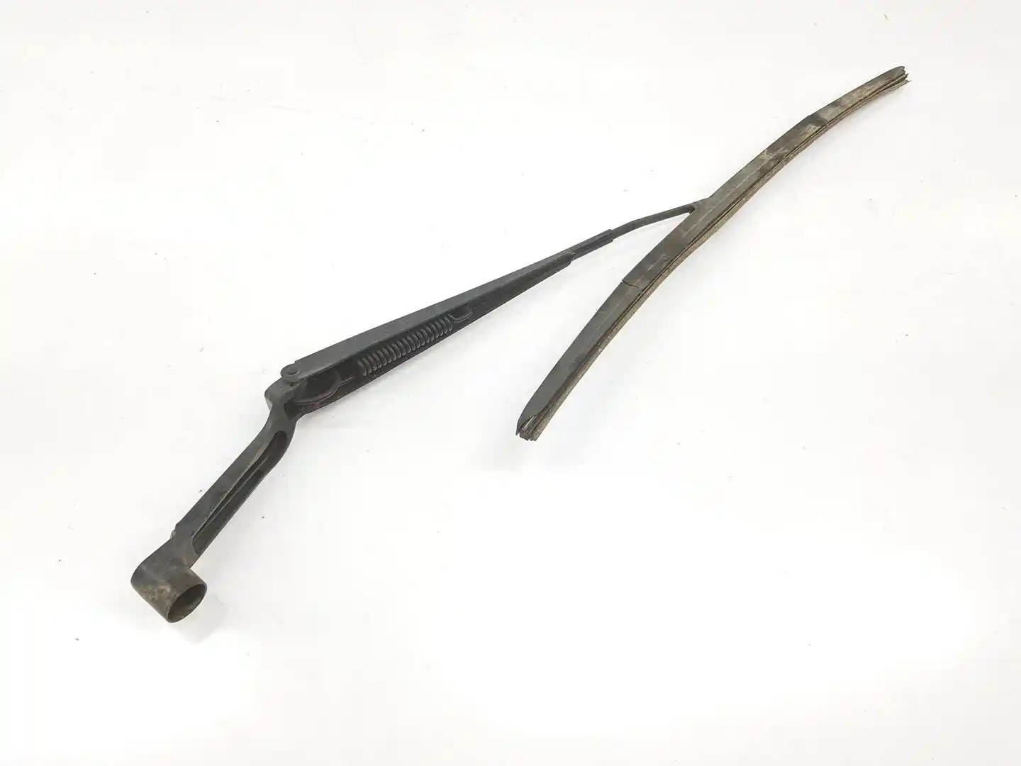 BRAZO LIMPIA DELANTERO IZQUIERDO NISSAN QASHQAI (J10)