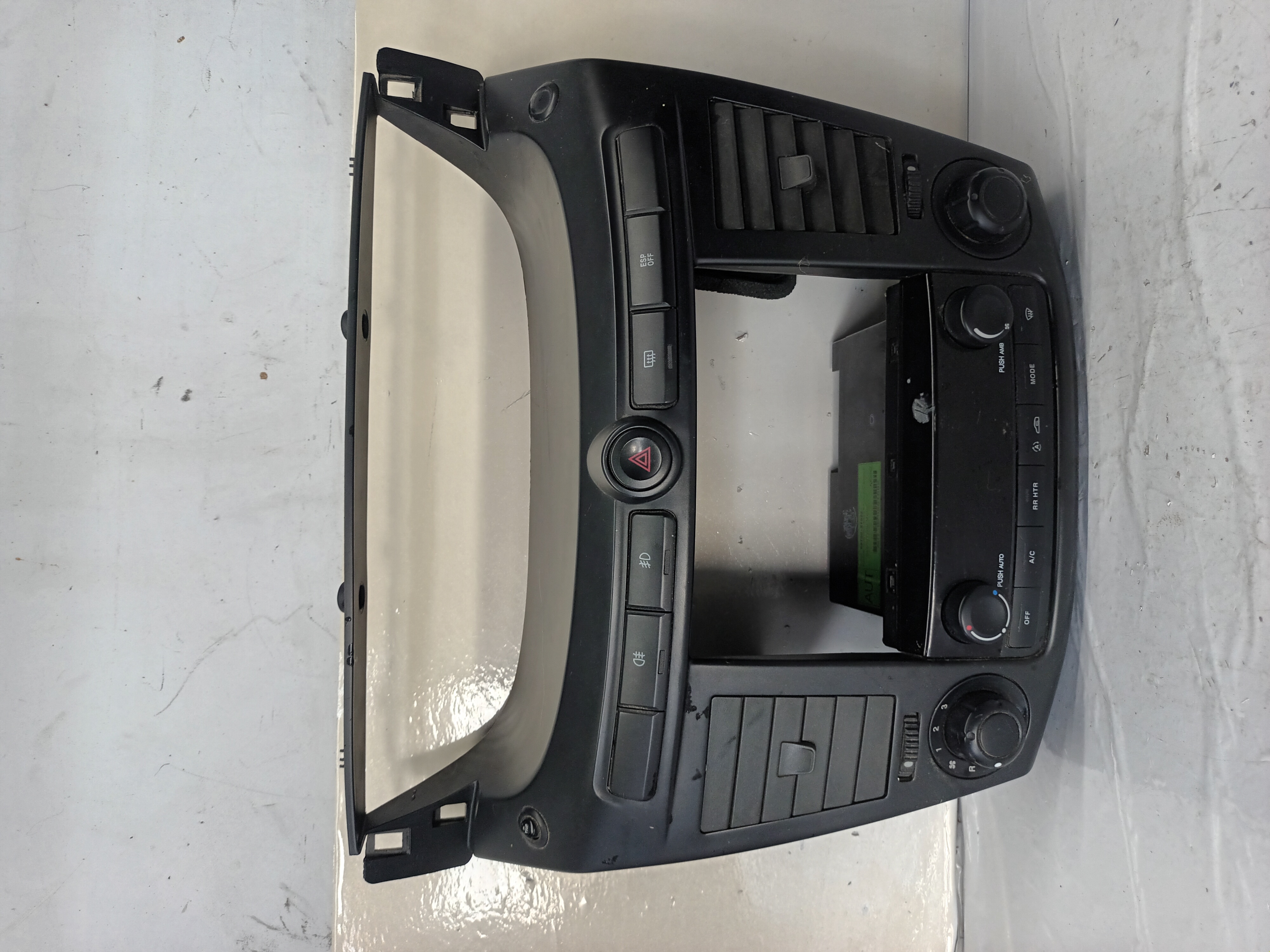 CONSOLA SSANGYONG RODIUS