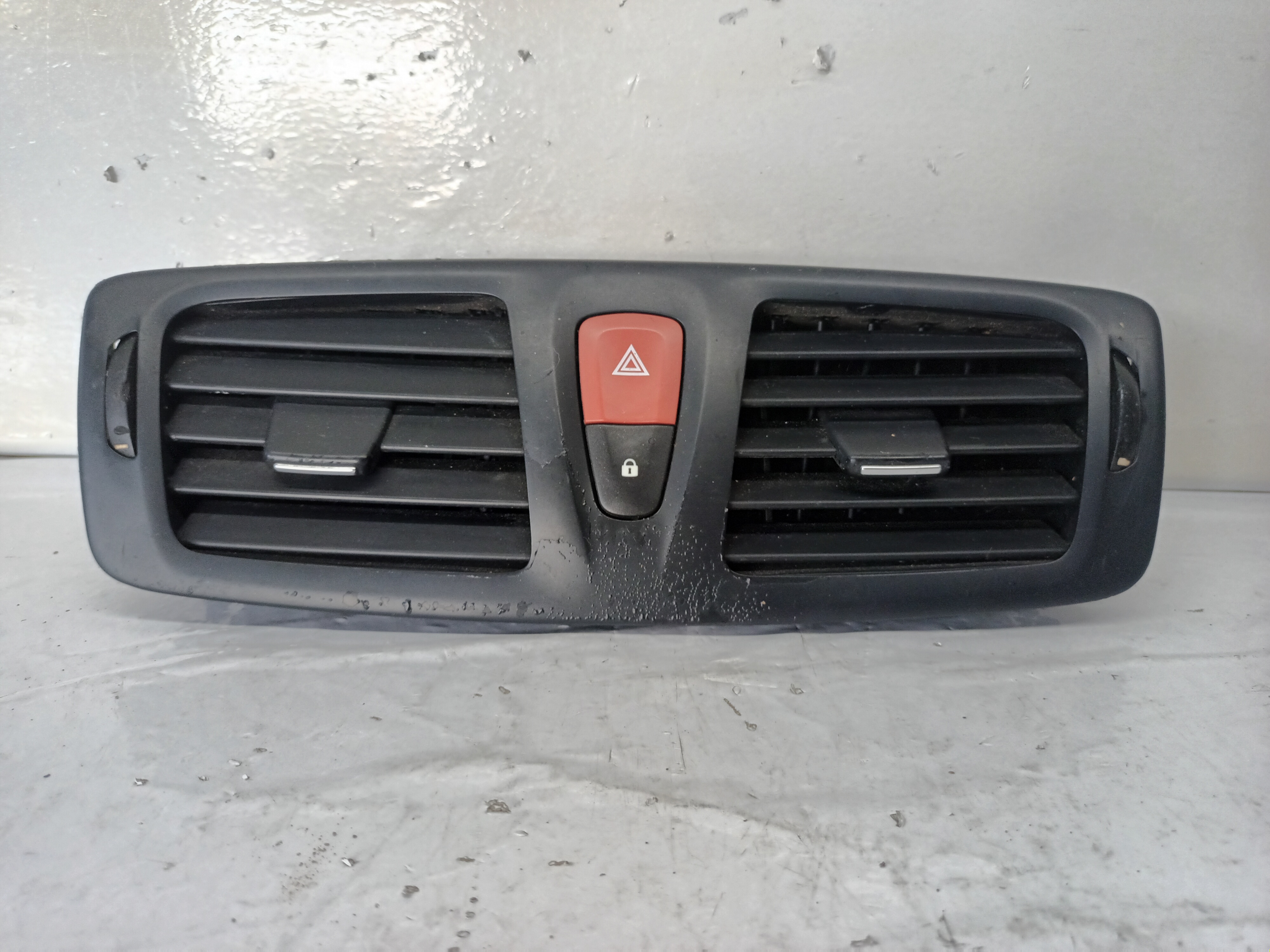 682600016R AIREADOR RENAULT MEGANE III BERLINA 5 P