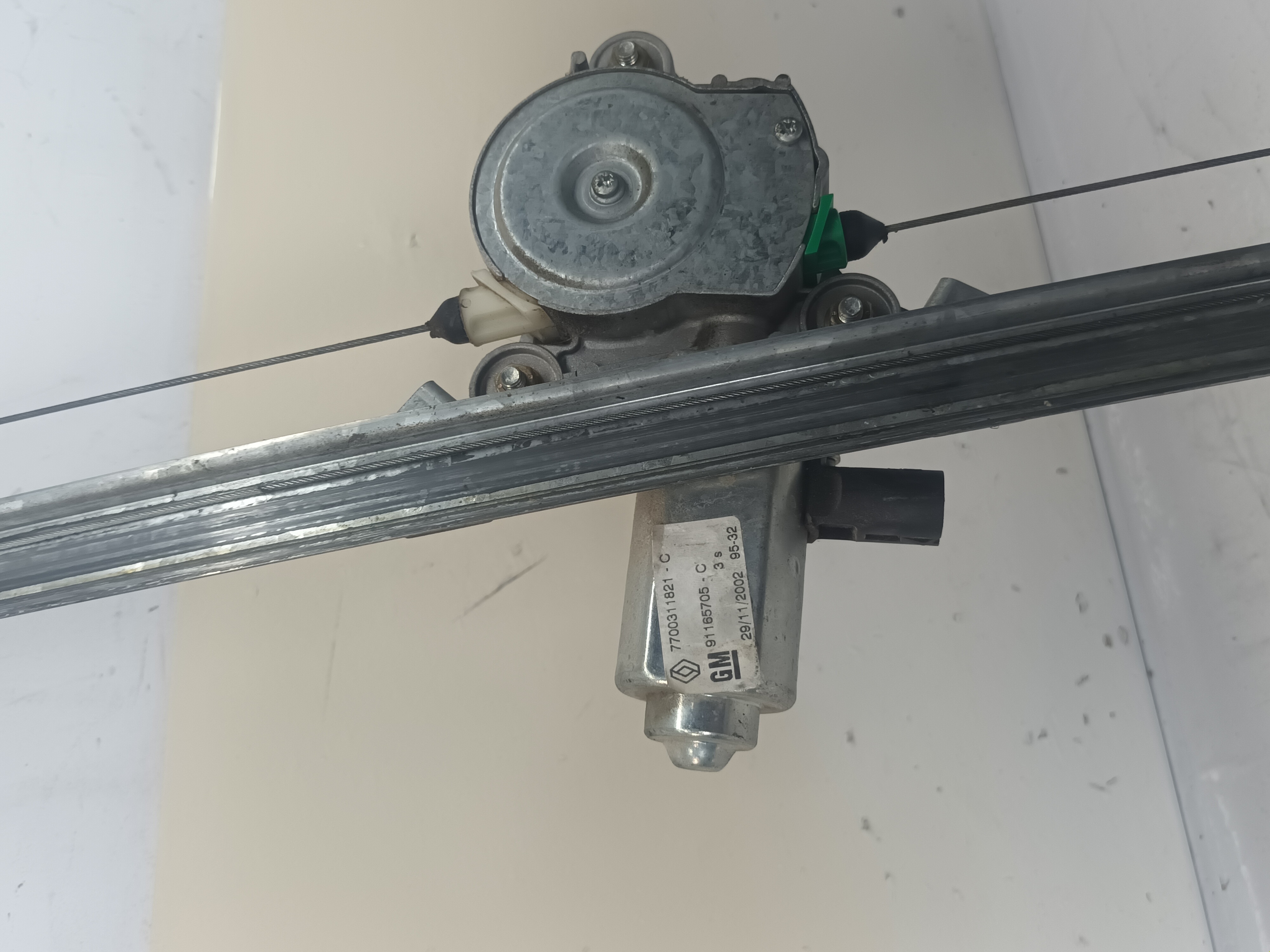ELEVALUNAS DELANTERO DERECHO RENAULT TRAFIC foto 3