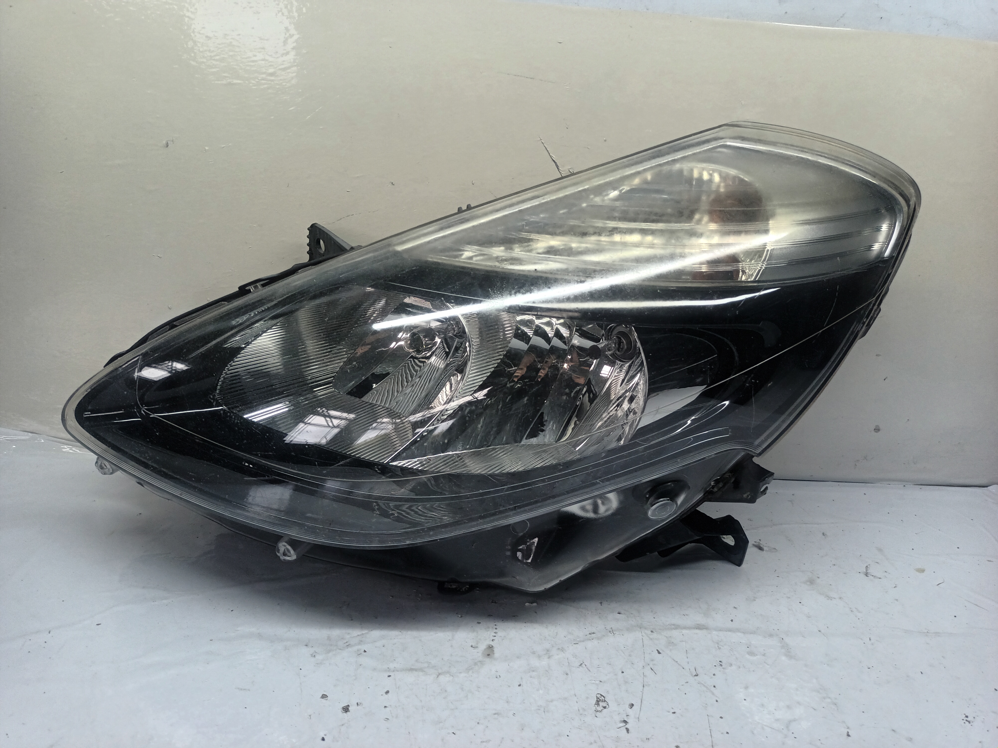 FARO IZQUIERDO RENAULT CLIO III