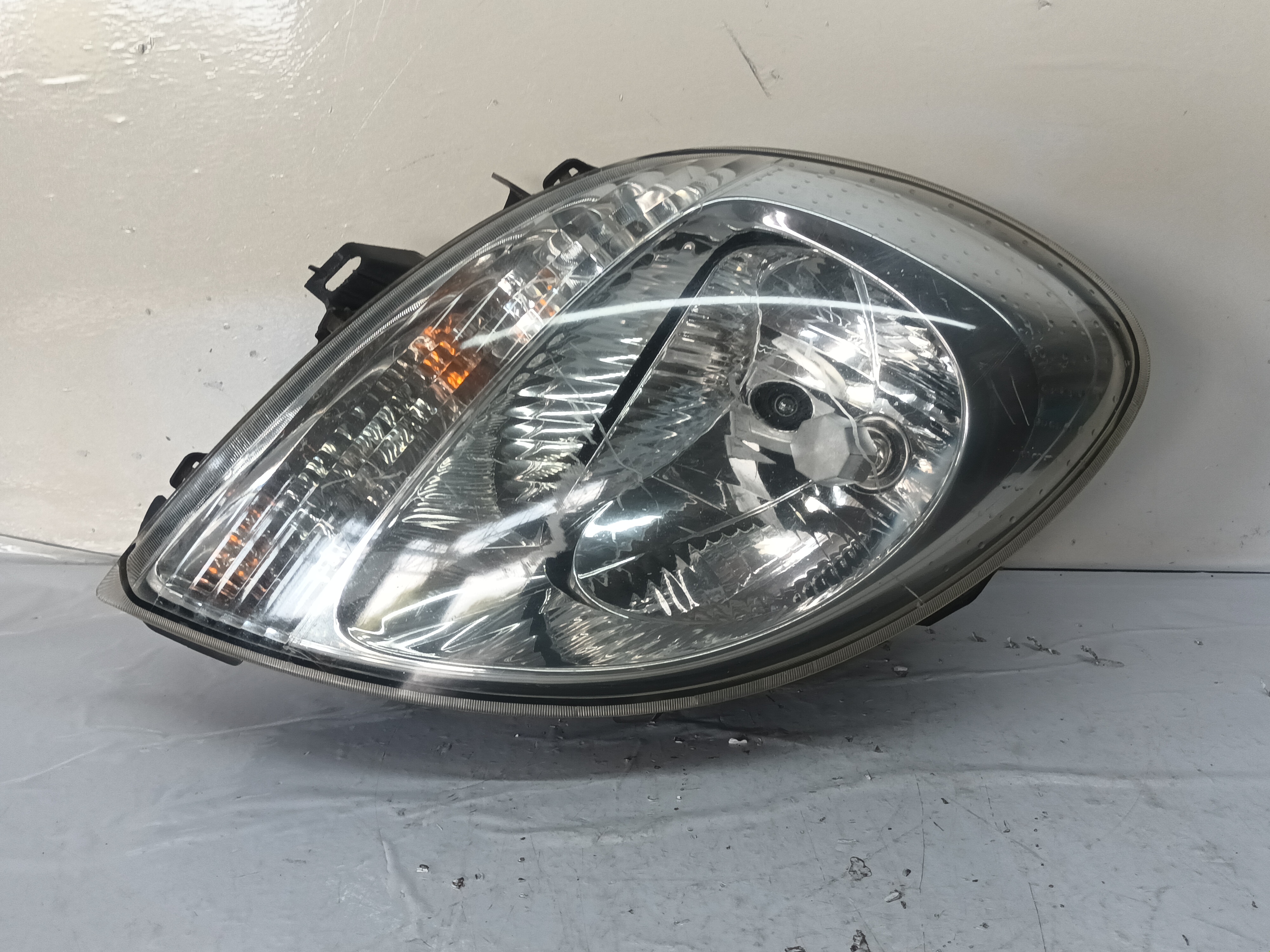 FARO DERECHO RENAULT KANGOO