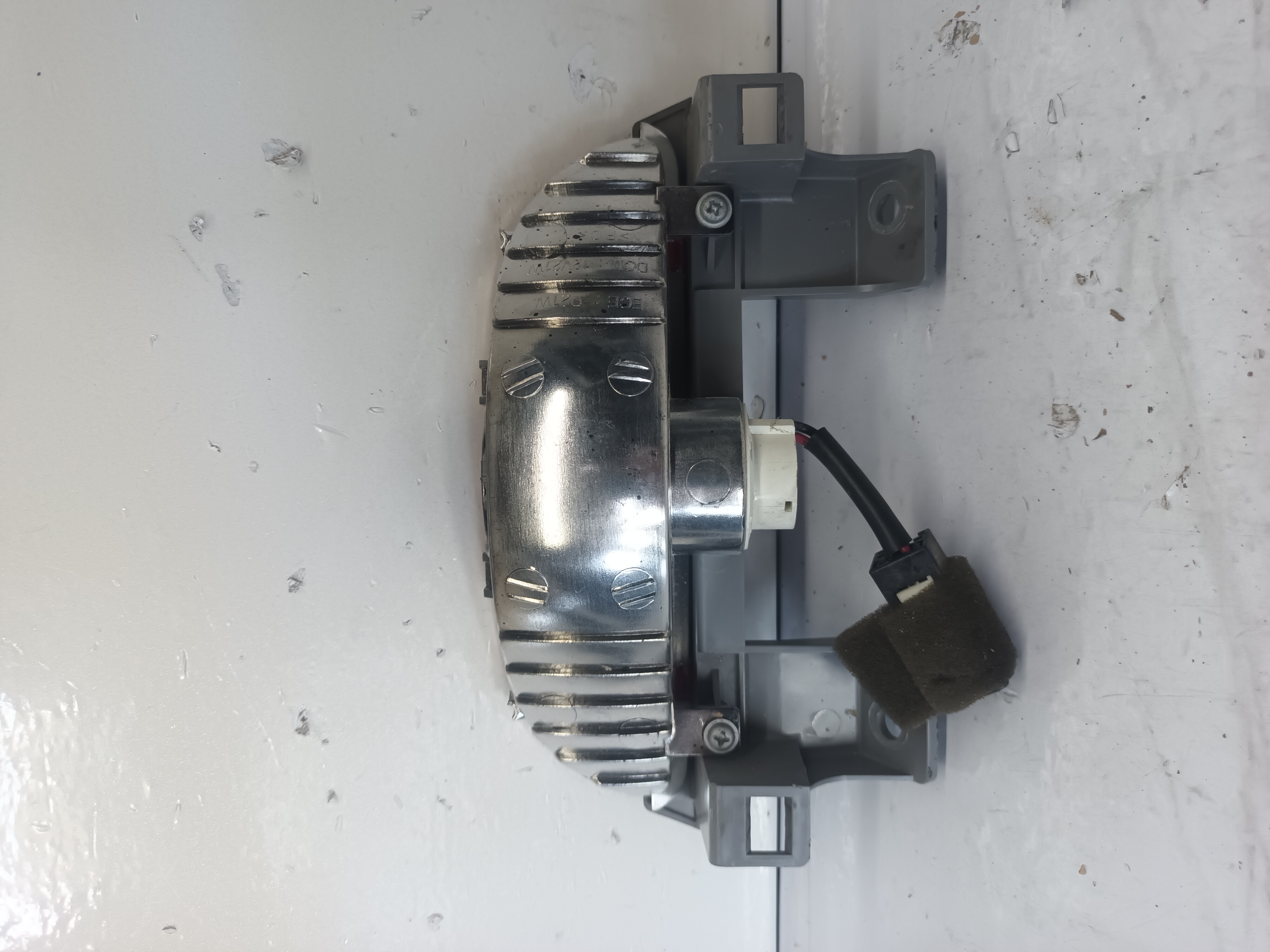 LUZ CENTRAL DE FRENO KIA CARNIVAL foto 3