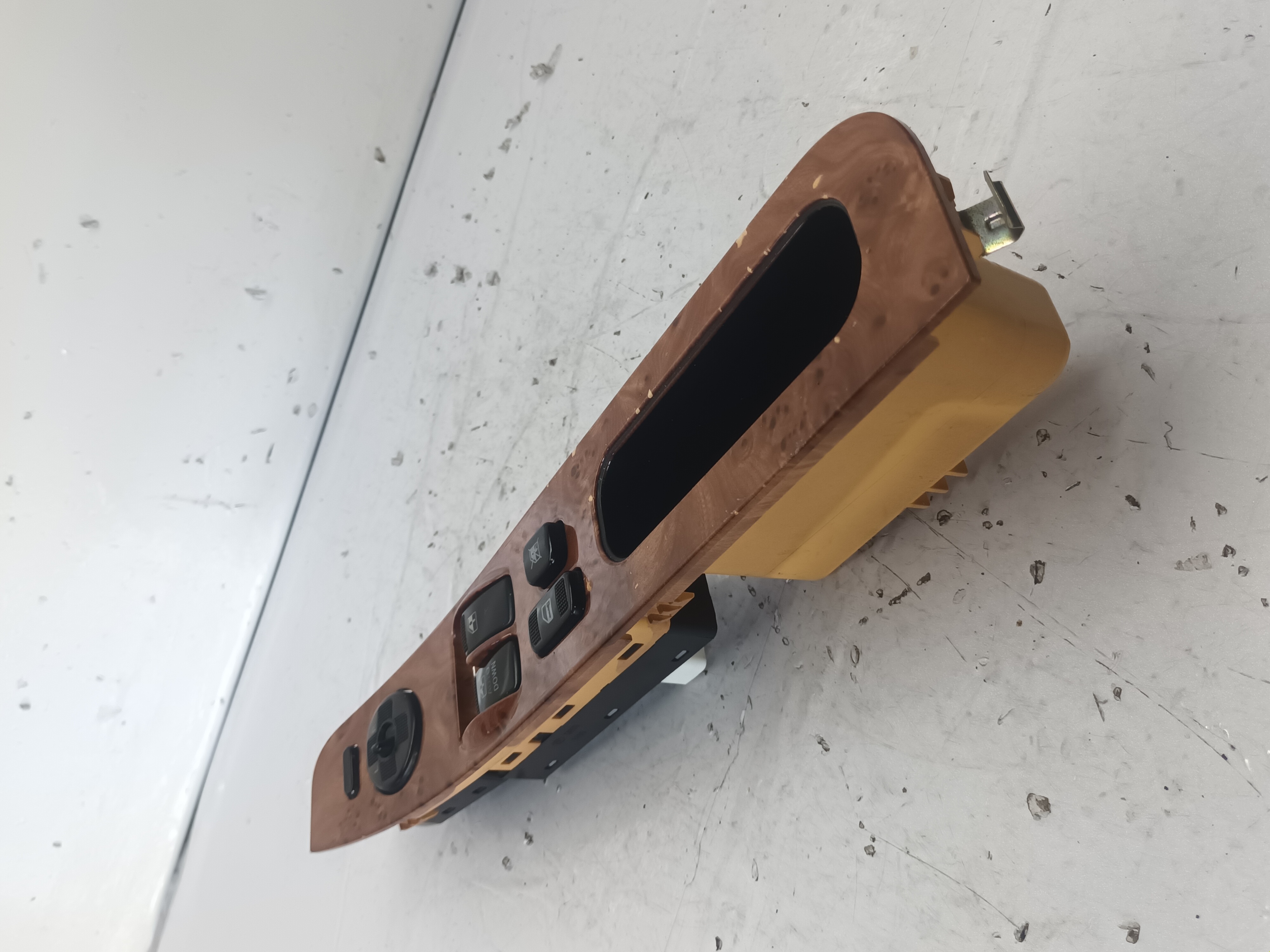 MANDO ELEVALUNAS DELANTERO IZQUIERDO KIA CARNIVAL